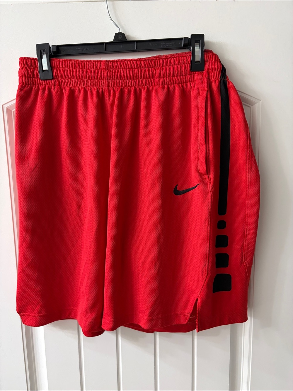 Nike Men's Elite Red Basketball Shorts with Black Swoosh and pockets XXL, fit XL
